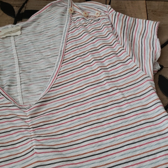 Anthropologie t.la Striped Over sized V neck Tee - Picture 3 of 8